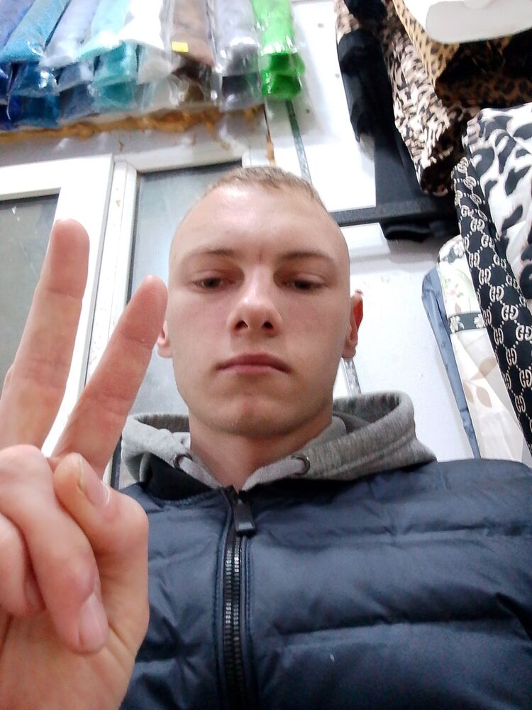  42483303  , 21 ,    