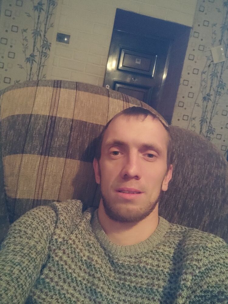  40813973  , 33 ,    