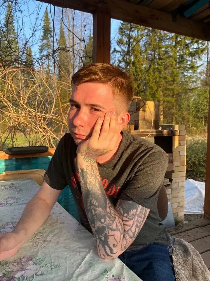  ,   Mikhail, 27 ,   ,   , c 