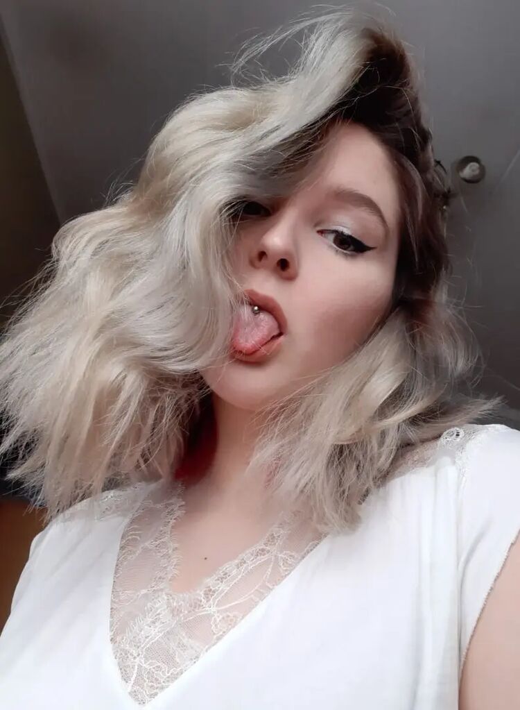  52753343  , 21 ,    