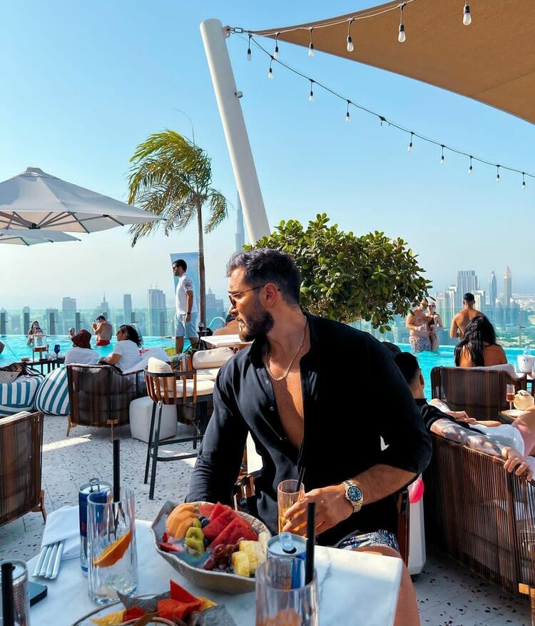  ,   Alexandro, 32 ,   ,   