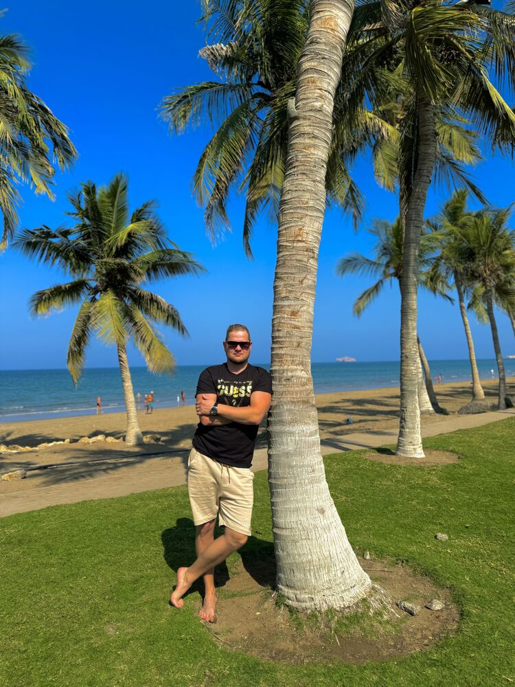 ���� 40438283 ������� �����, 35 ���, ���� ���������� � �����-����������