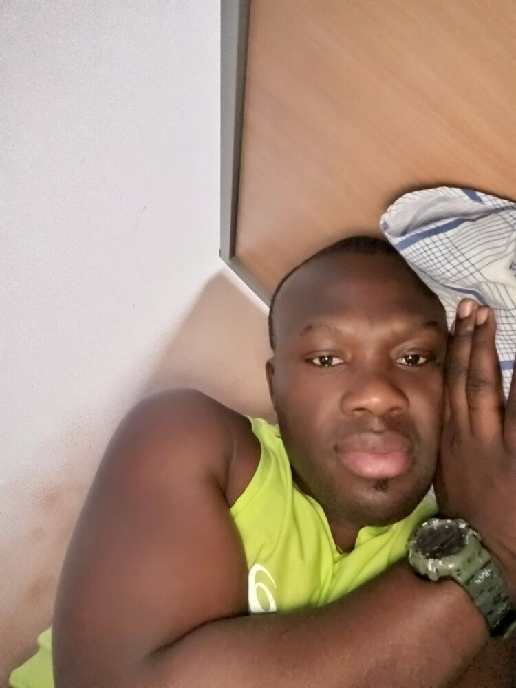  Bissau,   , 32 ,   ,   