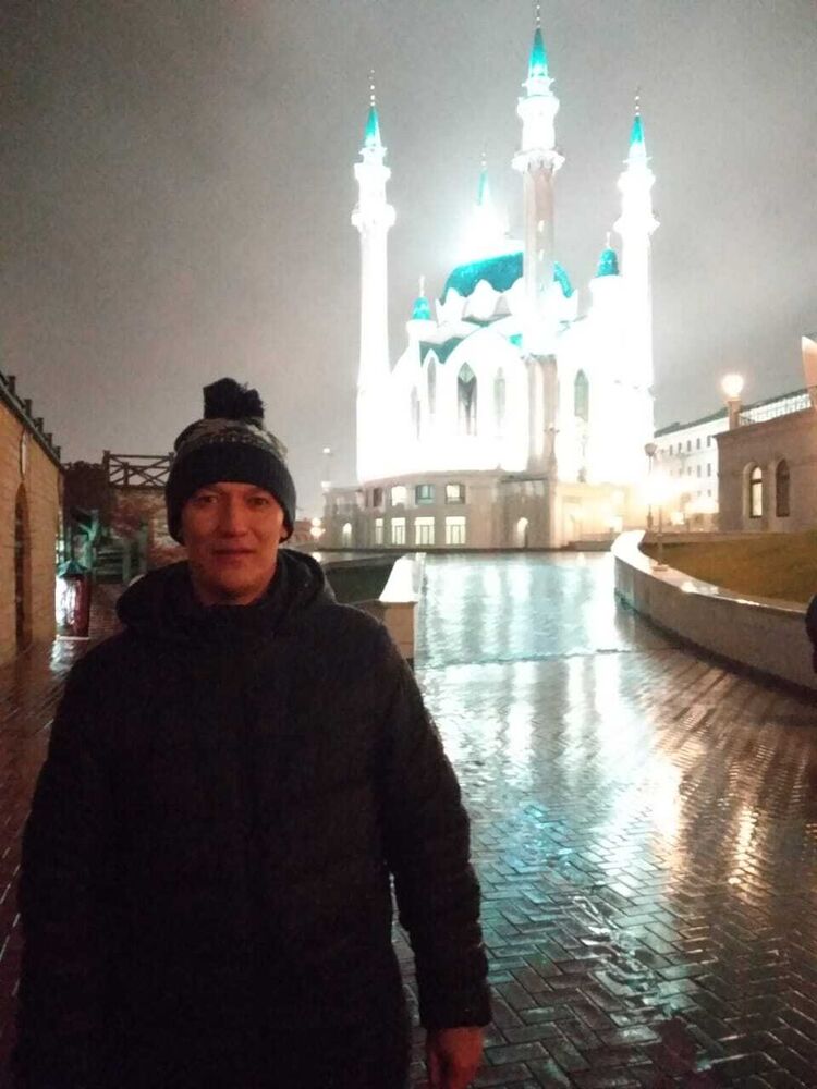  54373533  Azat, 41 ,    