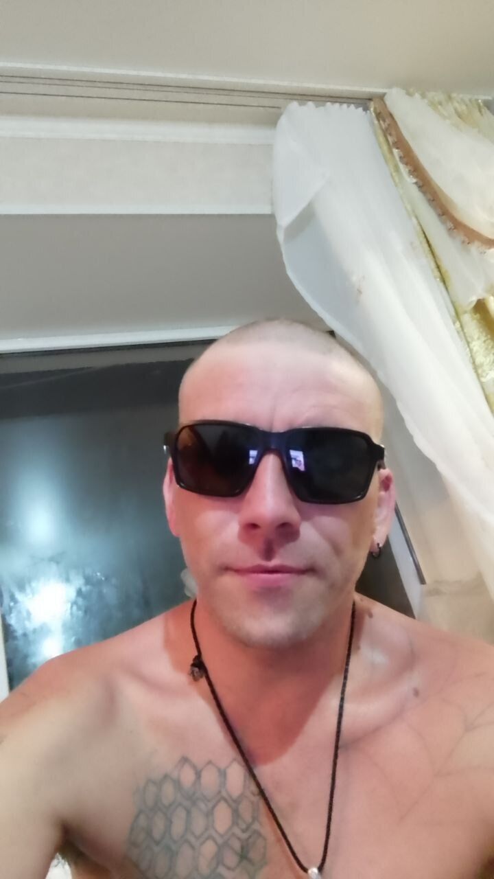  44353743  , 35 ,    