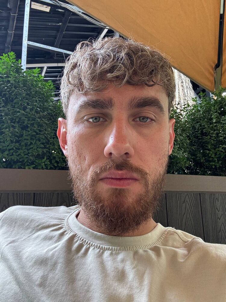 ���� 52007103 ������� Artur, 32 ����, ���� ���������� � ��������