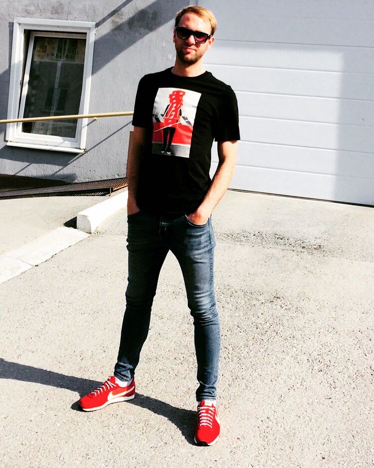  27457403  Maksim, 39 ,    