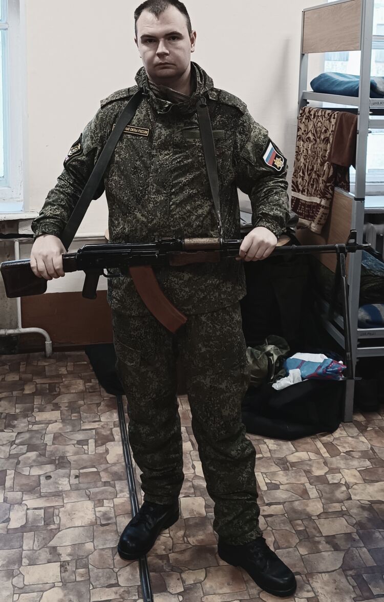  39212213  Vladislav, 29 ,    