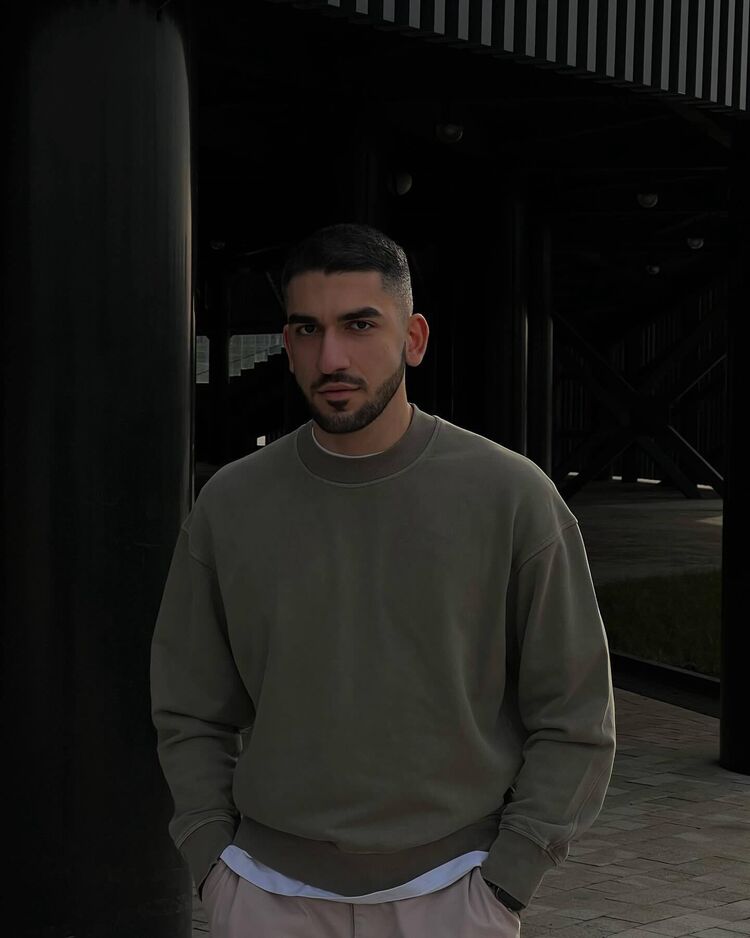 48785563  , 31 ,    