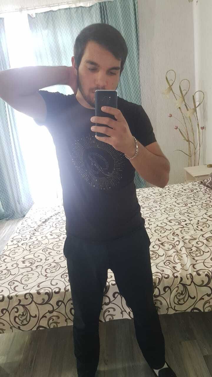  31051403  Avram, 22 ,    