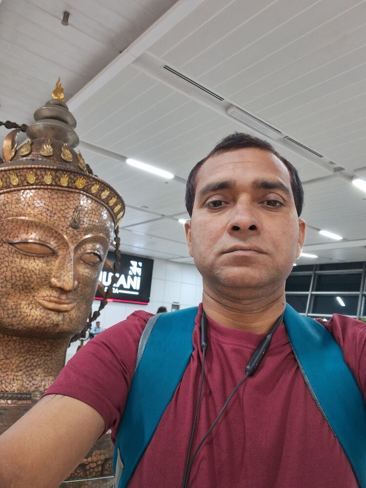  49909793  A N yadav, 35 ,    