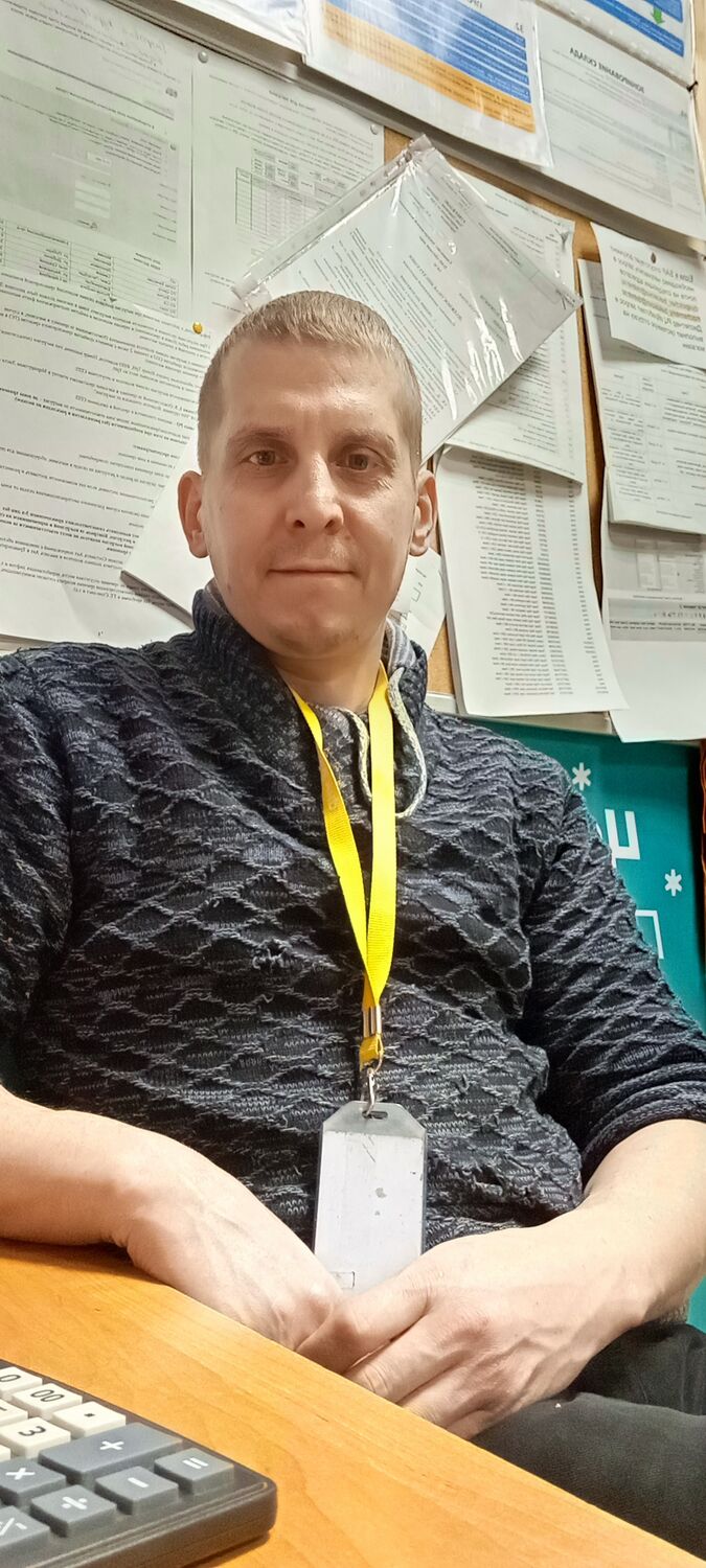  46613473  , 42 ,    