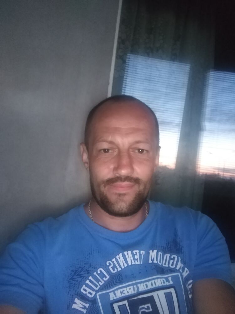  42468083  , 45 ,    