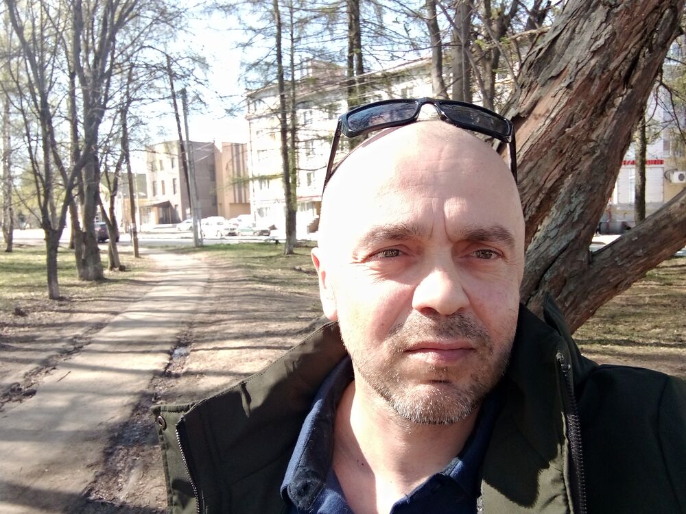  34231193  Mikhail, 47 ,     