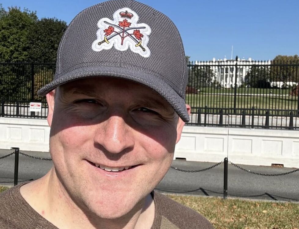  54741093  Leonardo O, 45 ,    -