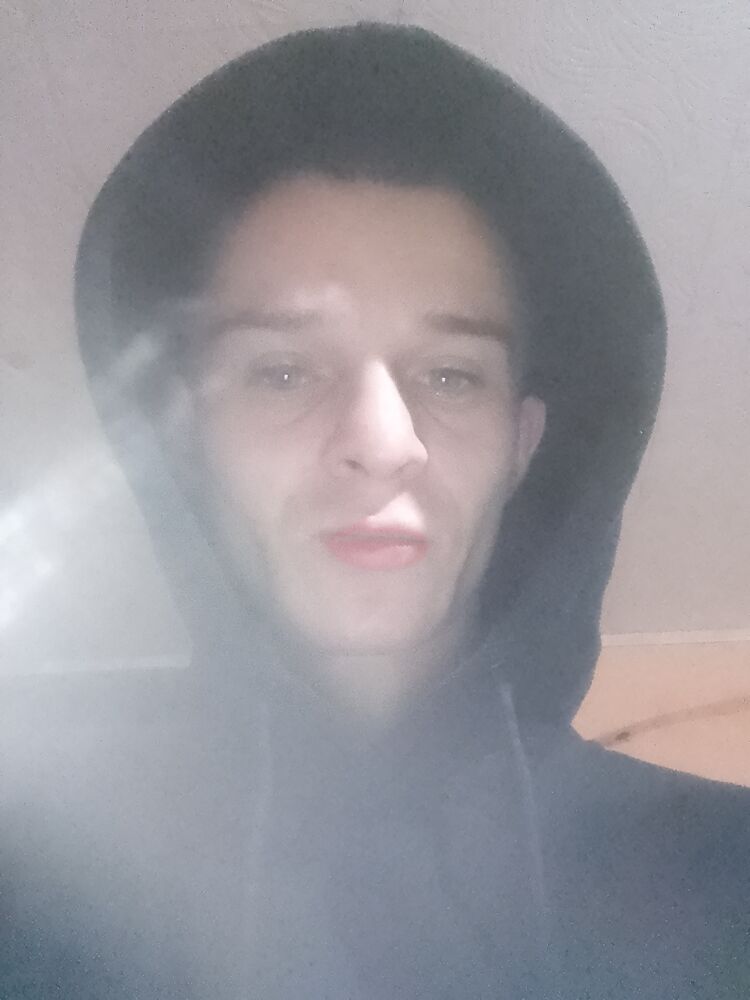  48367203  Mark, 27 ,    