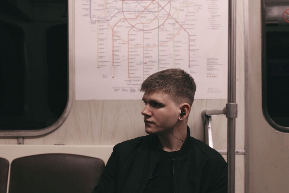  31080073  Vladas, 24 ,    