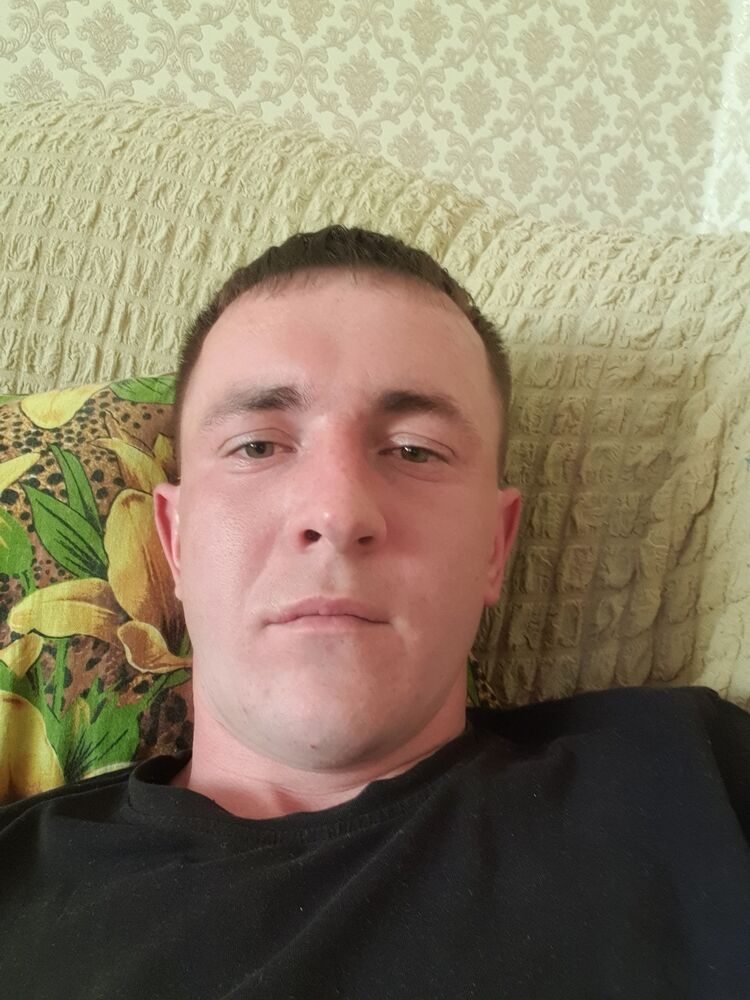  ,   Aleksei, 27 ,   c 
