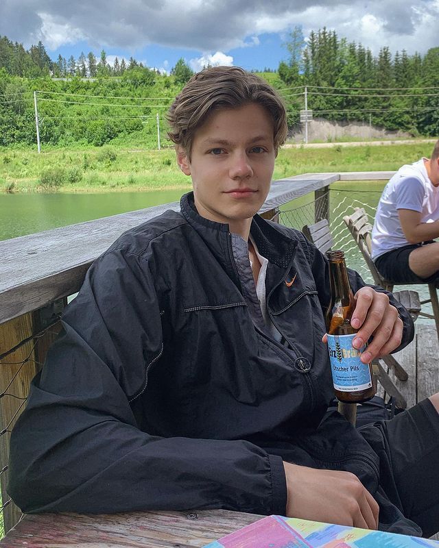 ���� 52459733 ����� �����, 23 ����, ���� ���������� � ������