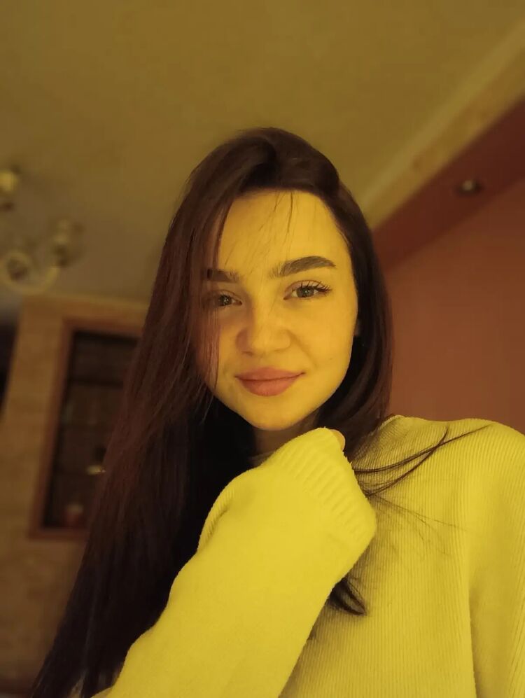   ,   Anastasia, 21 ,   c 