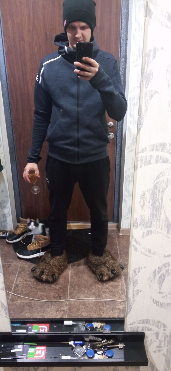  ,   Alexander, 32 ,   ,   