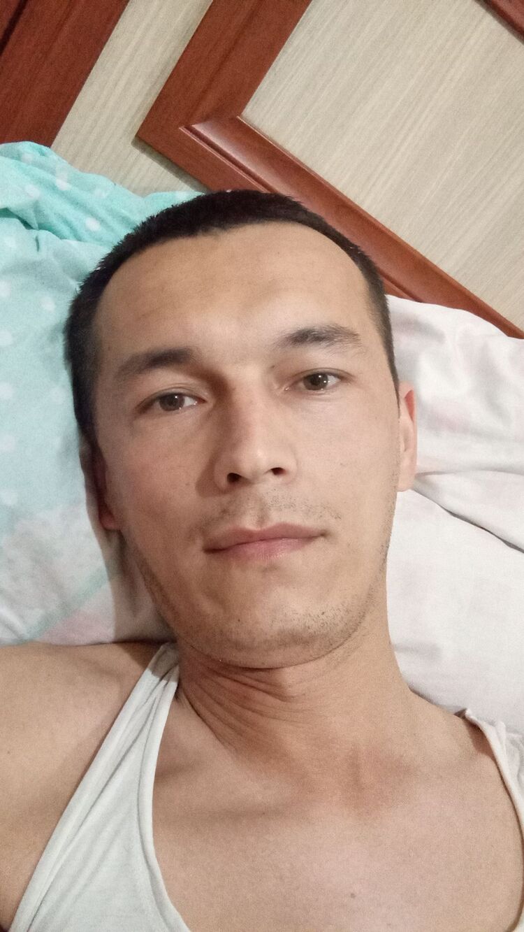  24694903  Ulugbek, 35 ,    