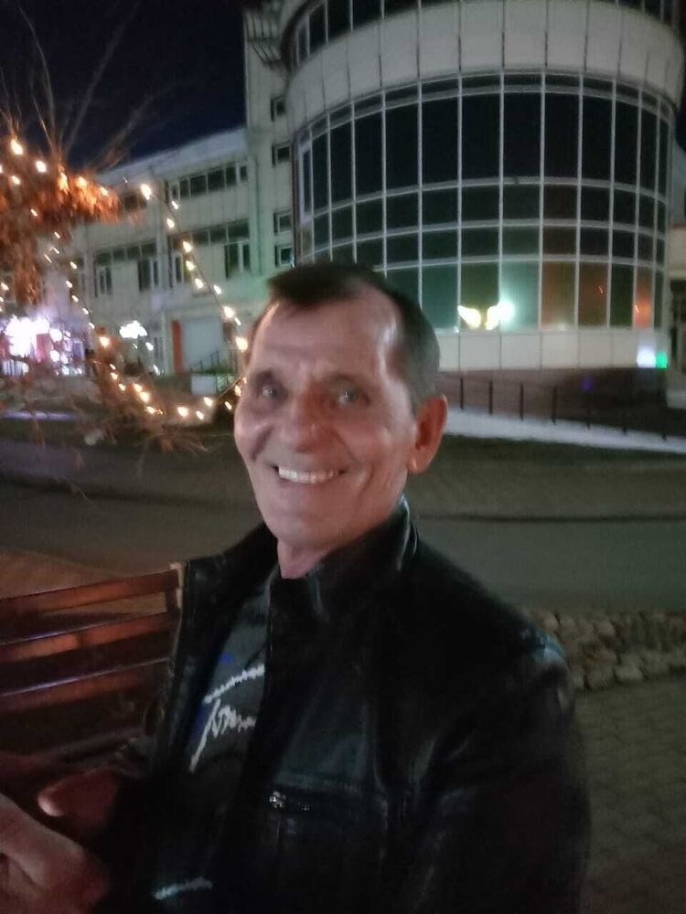  52823343  Slava, 55 ,    