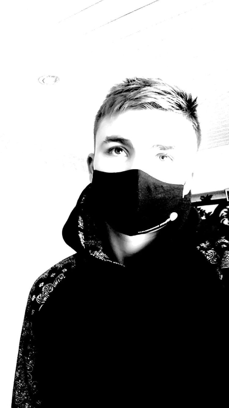  ,   Vlad, 37 ,   ,   