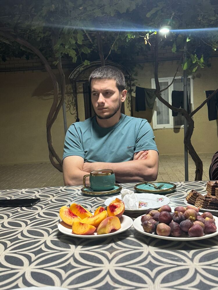  53353633  Yusup, 28 ,    