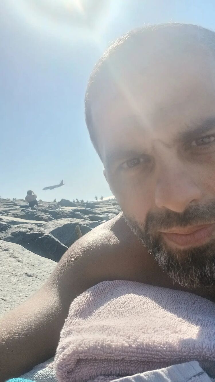  53893963  Wrestler, 41 ,    