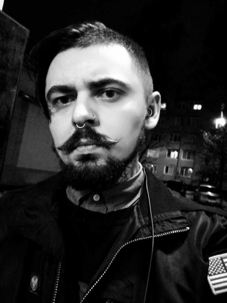  ,   Sergey, 32 ,   