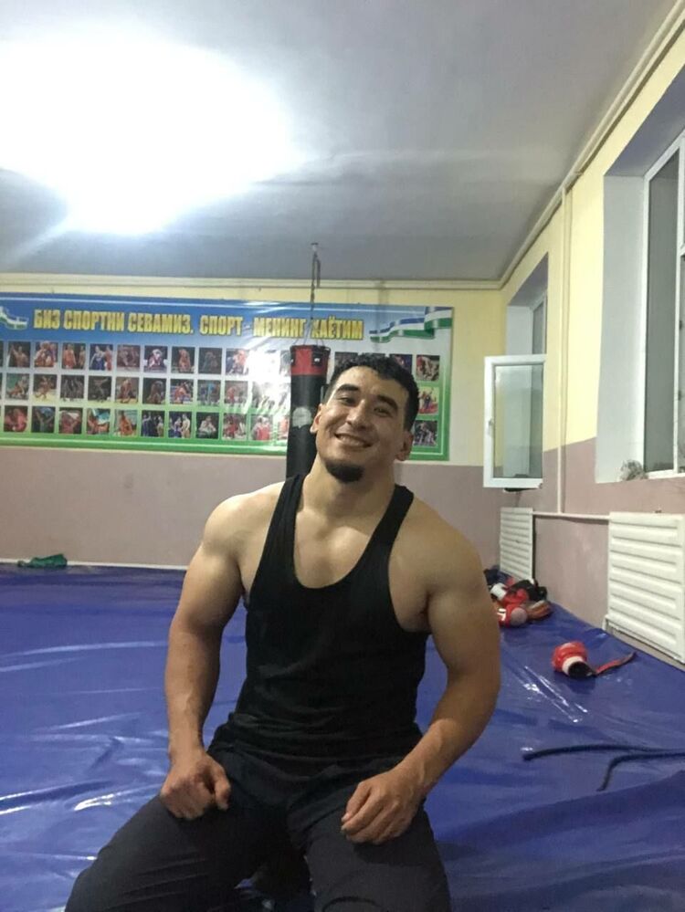  48226783  Alek, 27 ,    