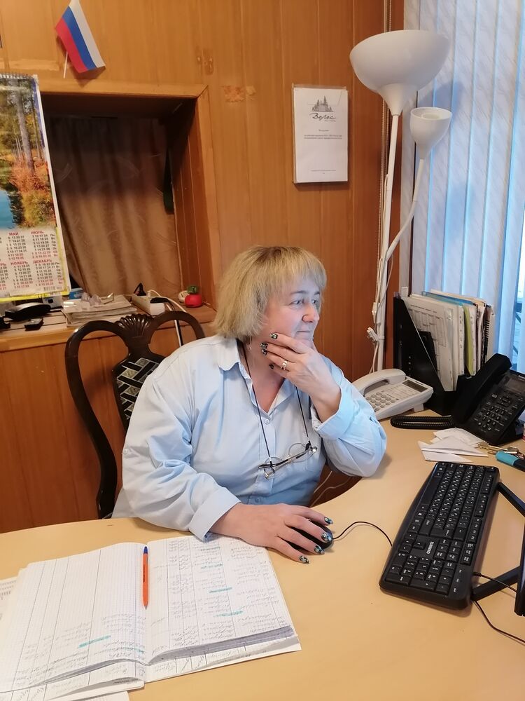  ,   Silvia, 64 ,   c , 