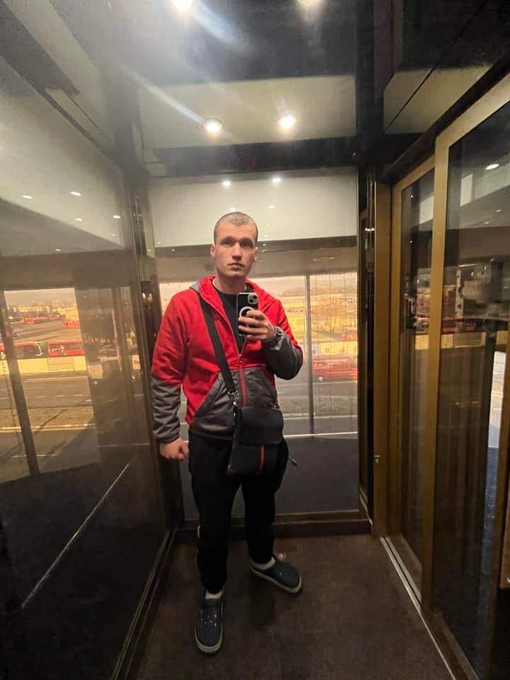  44531963  , 28 ,    