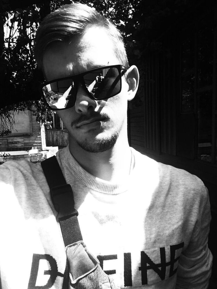  28884653  , 25 ,    -