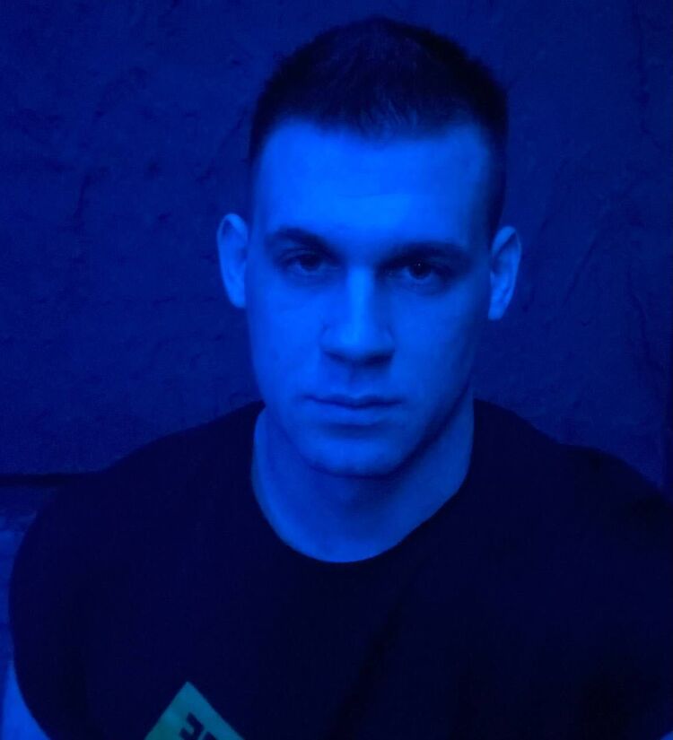 ���� 49633243 ������� Surprise, 32 ����, ���� ���������� � ��������