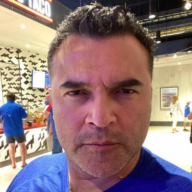  ,   Andrea, 53 ,   c 