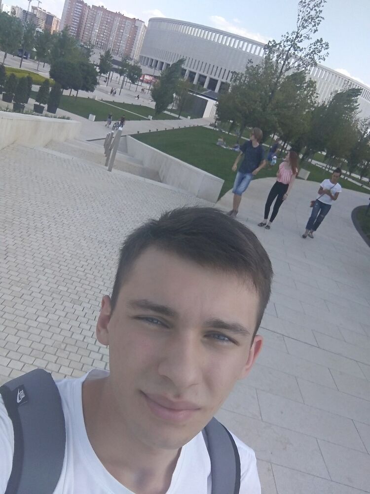  18308863  , 28 ,    