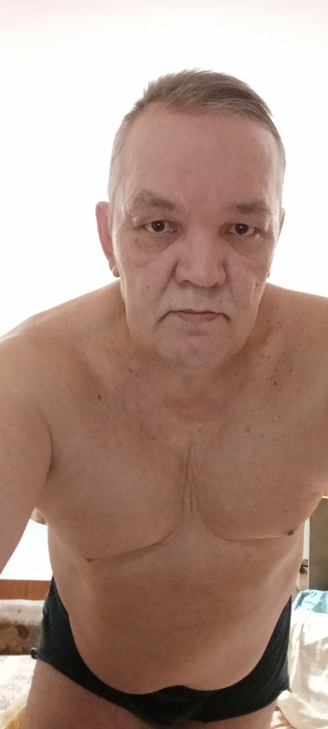  25249603  Viktor, 63 ,    