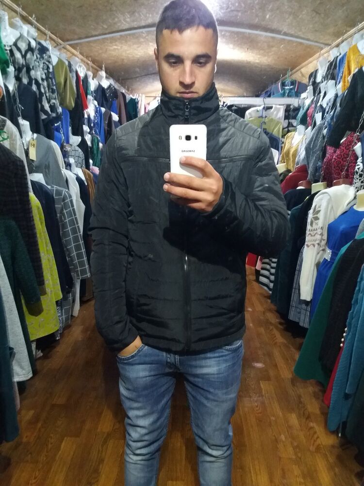  ,   Victor, 28 ,   ,   , c 