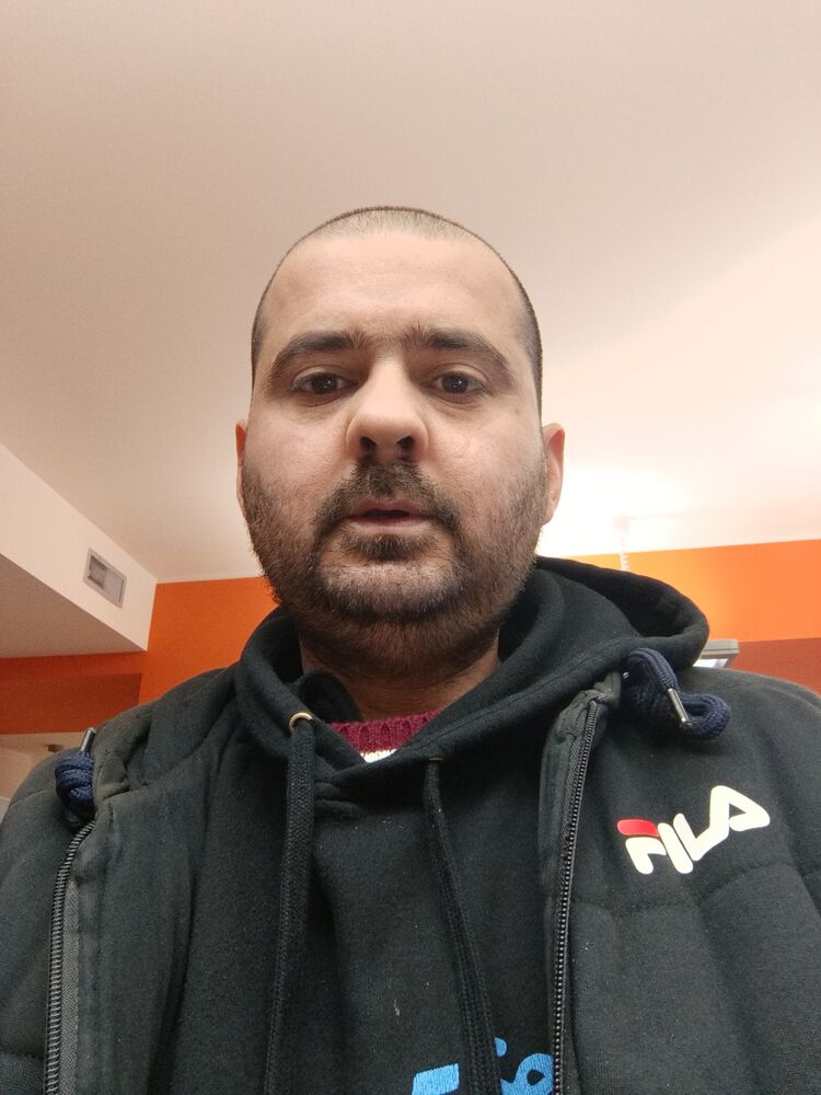  47620623  Abdurakhim, 40 ,    