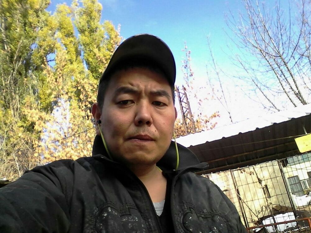  11759213  Olzhas, 45 ,    