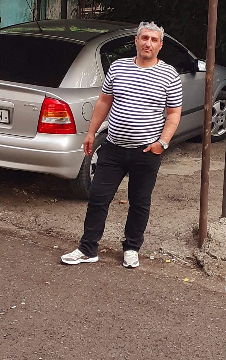  20272973  Beno, 43 ,    