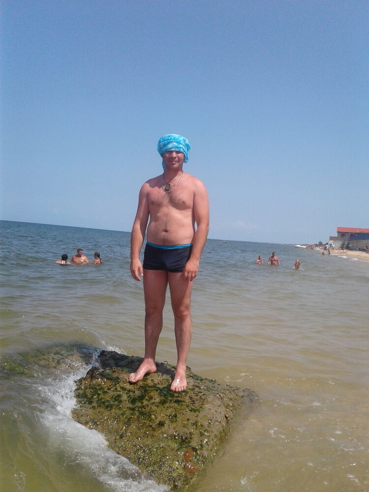  16779203  Daniel, 39 ,    