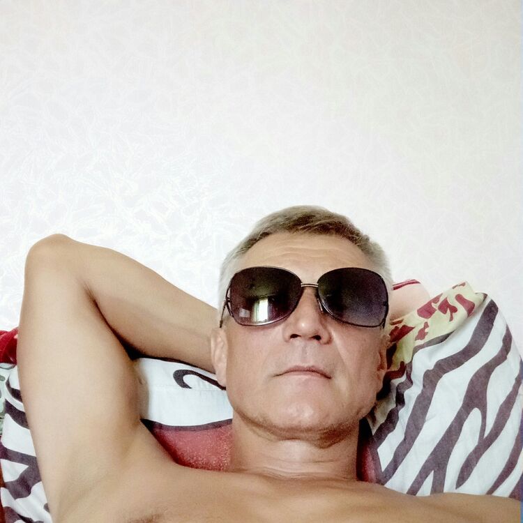  -,   , 52 ,   