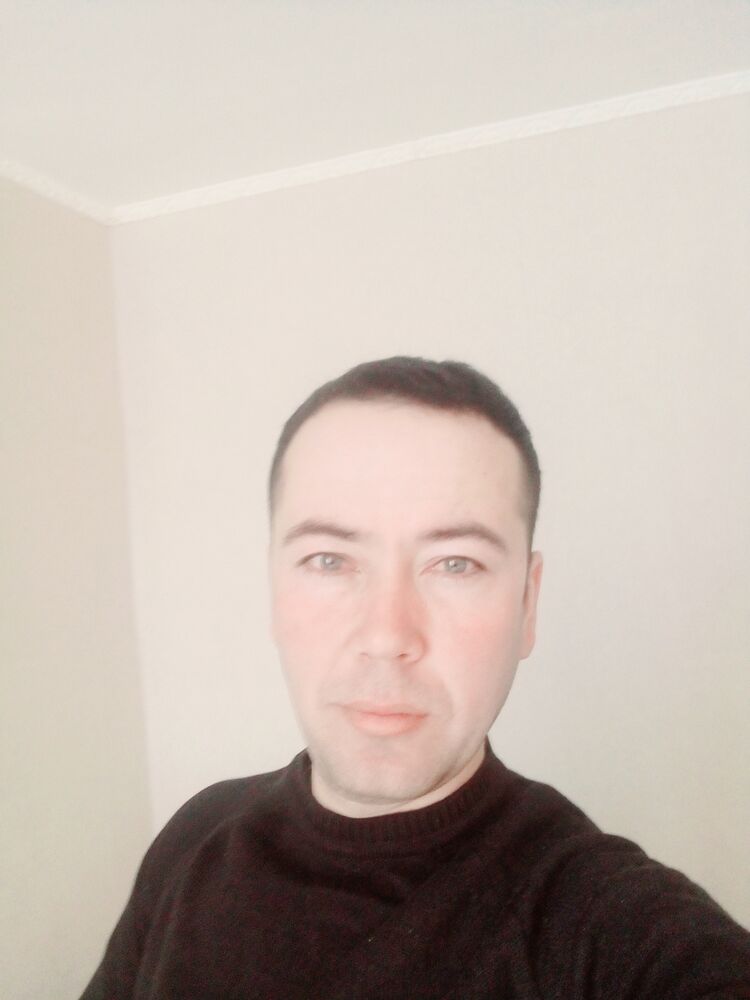  28148473  Daniyor, 33 ,     