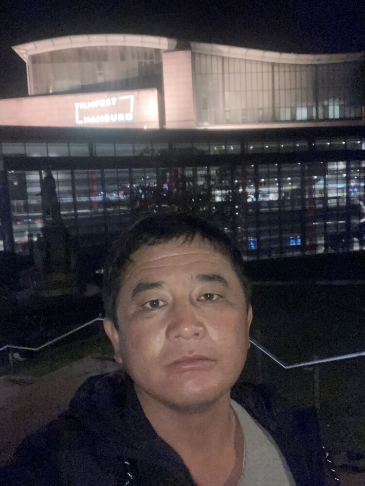  44817953  Azamat, 37 ,    