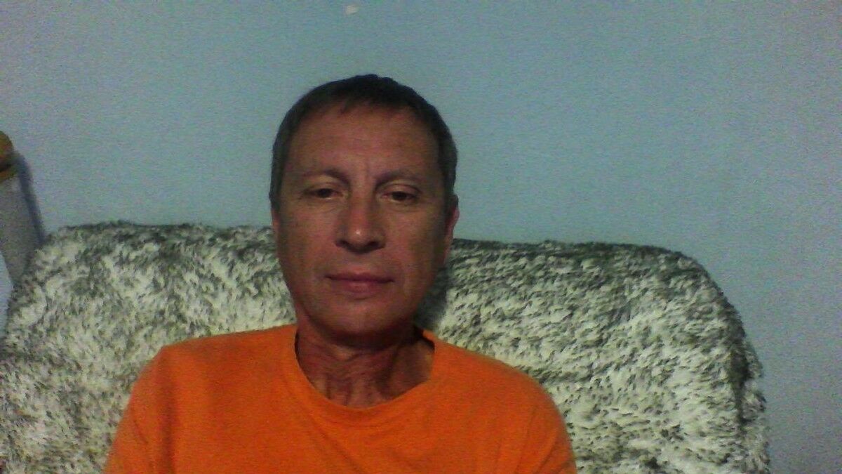  18050463  , 58 ,    