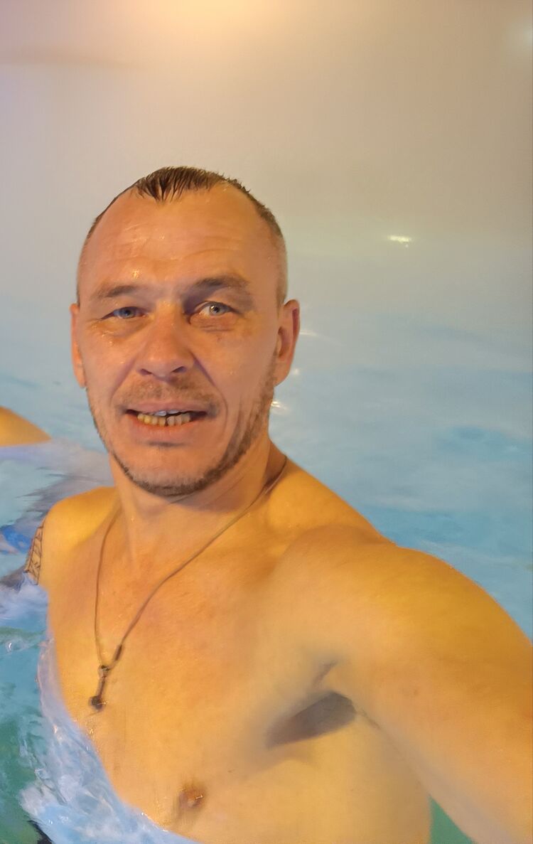  48115303  Klim, 47 ,    