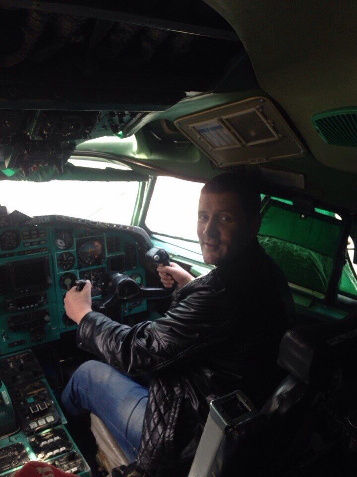  ,   Denis, 35 ,   , 